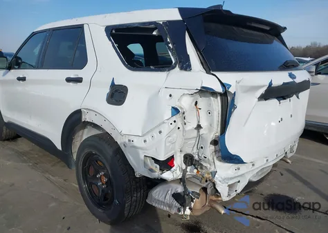 2023 Ford Police Interceptor Utility z USA, uszkodzony, nr VIN 1FM5K8AW0PNA00753